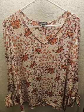 Pistola Cream Floral V-Neck Long Sleeve Blouse